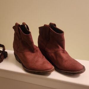 Coolway Rust Ankle Booties